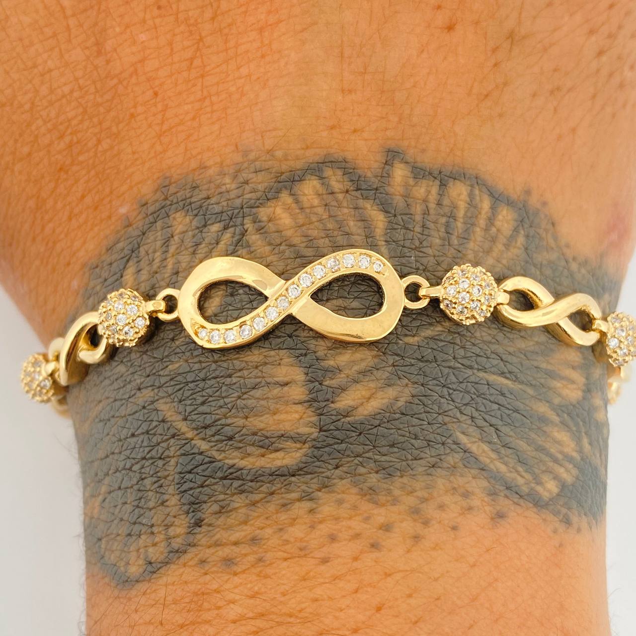 Pulso Infinito 13.1gr / 18.7cm / 4.79mm Oro Amarillo 18K $