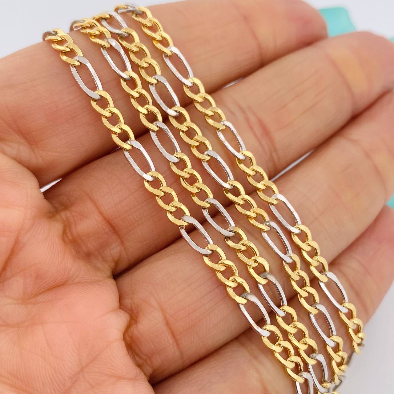 Cadena Figaro 5.8gr / 60.4cm / 3.09mm Dos Oros Amarillo Blanco +1 18K &