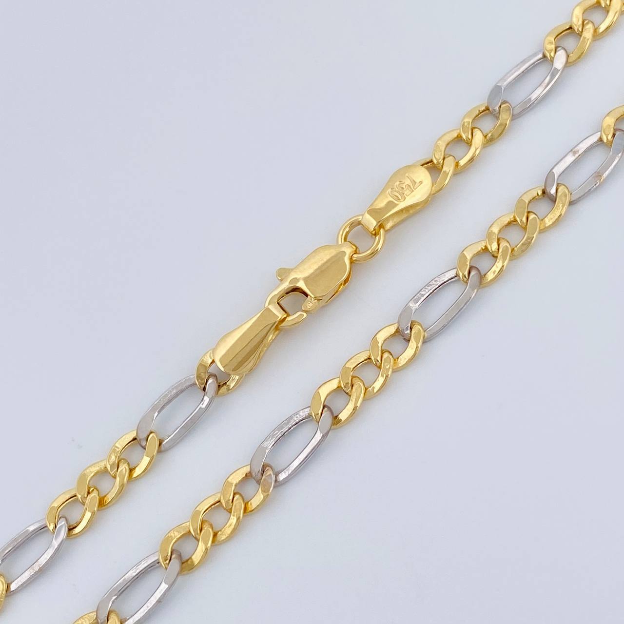 Cadena Figaro 5.8gr / 60.4cm / 3.09mm Dos Oros Amarillo Blanco +1 18K &