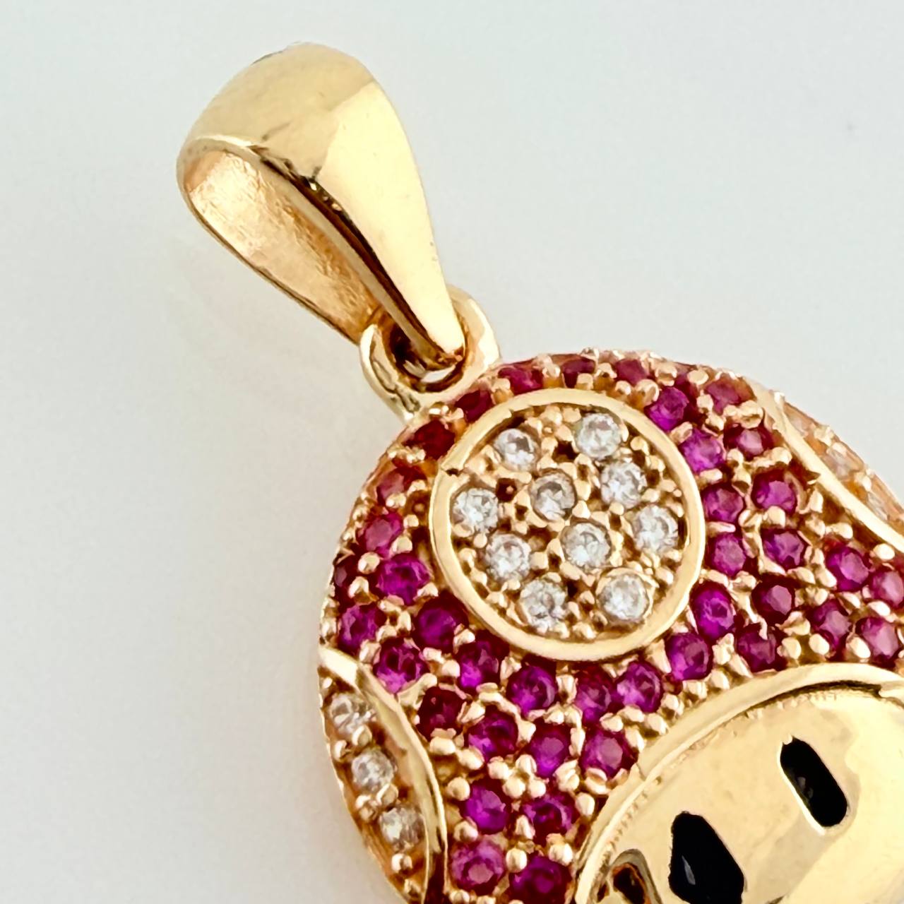 Dije Hongo 2.4gr / 2.1cm / Oro Amarillo 18K %
