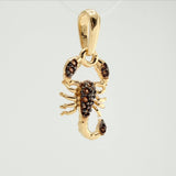 Dije Escorpion 1.15gr / 2.1cm / Dos Oros Negro Amarillo 18K %