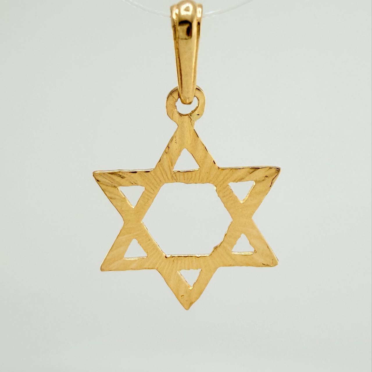 Dije Estrella De David 0.9gr / 2.5cm / Oro Amarillo 18K %