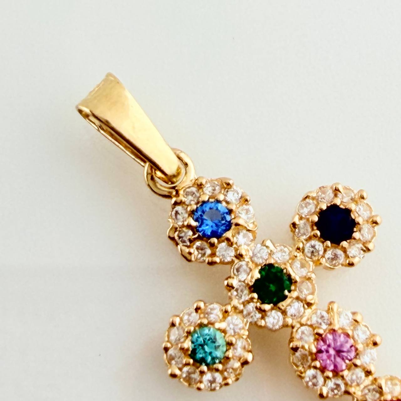 Dije Cruz Tupida 1.45gr / 2.5cm / Oro Amarillo 18K %