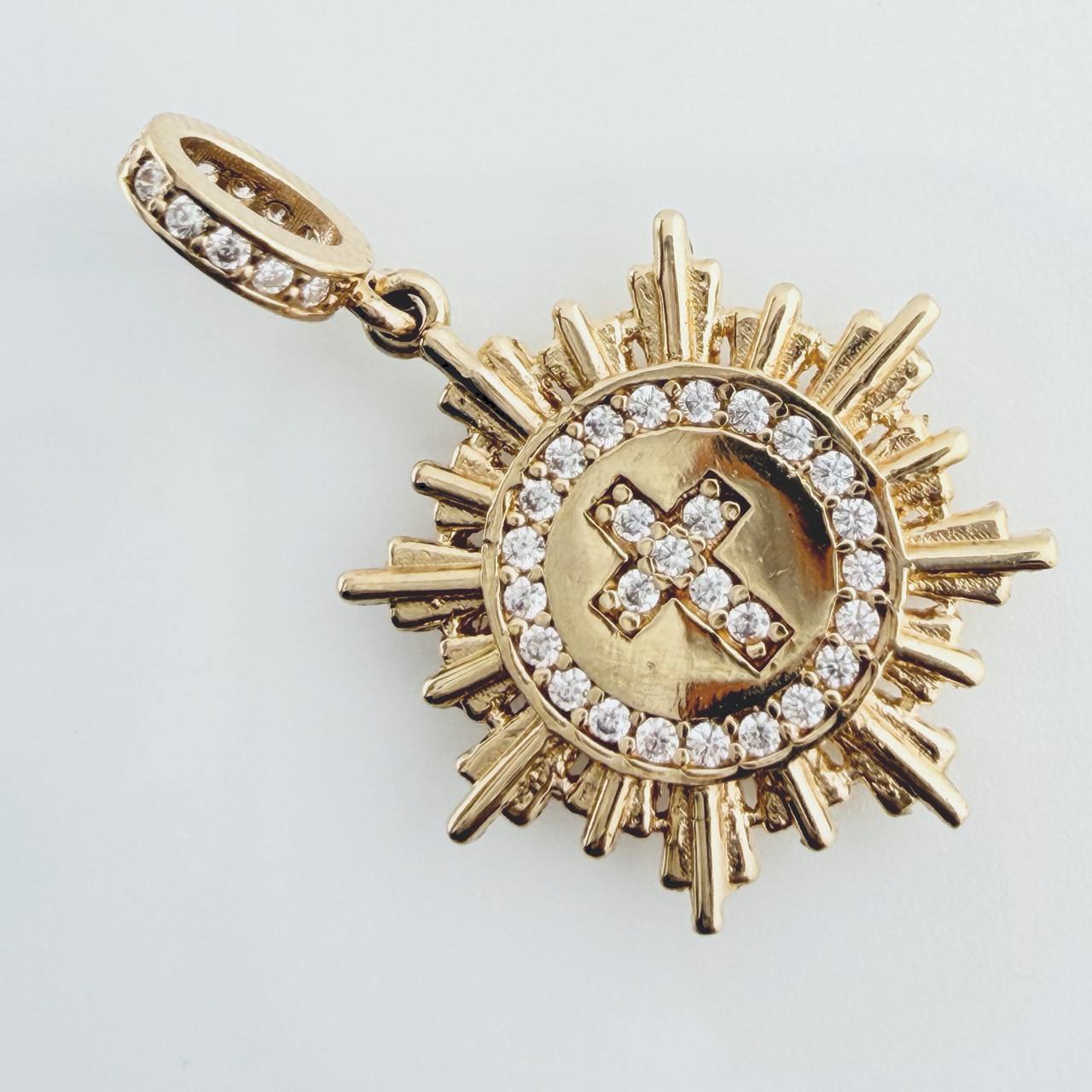 Dije Fragmento Cruz 2.45gr / 2.5cm / Oro Amarillo 18K %