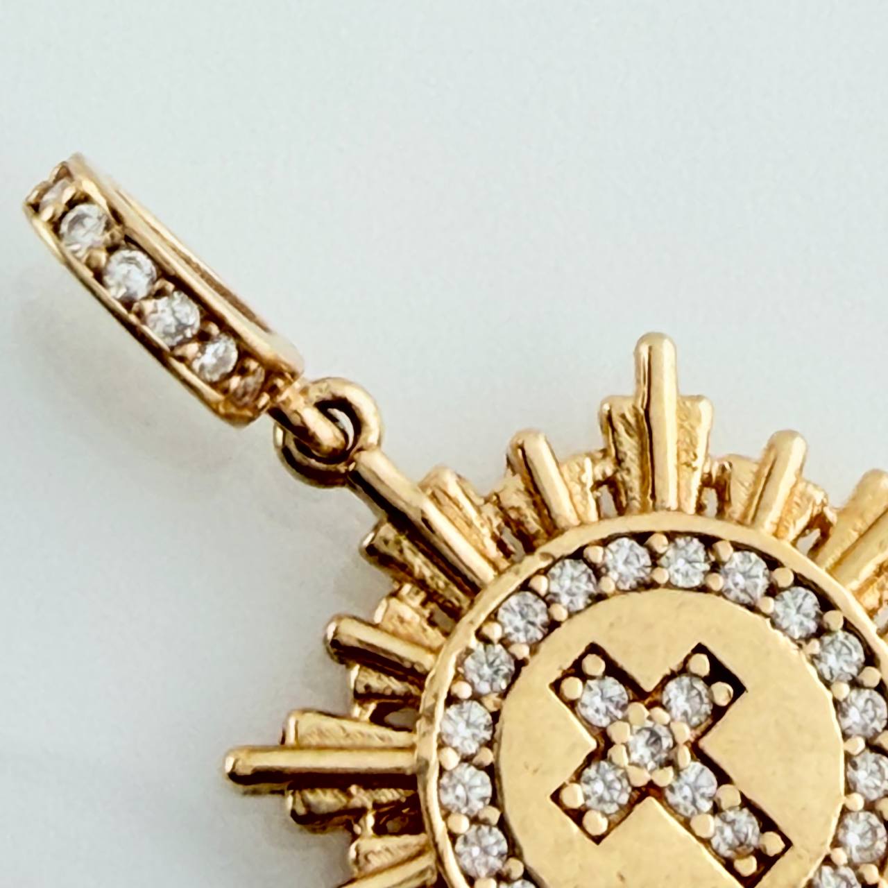 Dije Fragmento Cruz 2.45gr / 2.5cm / Oro Amarillo 18K %