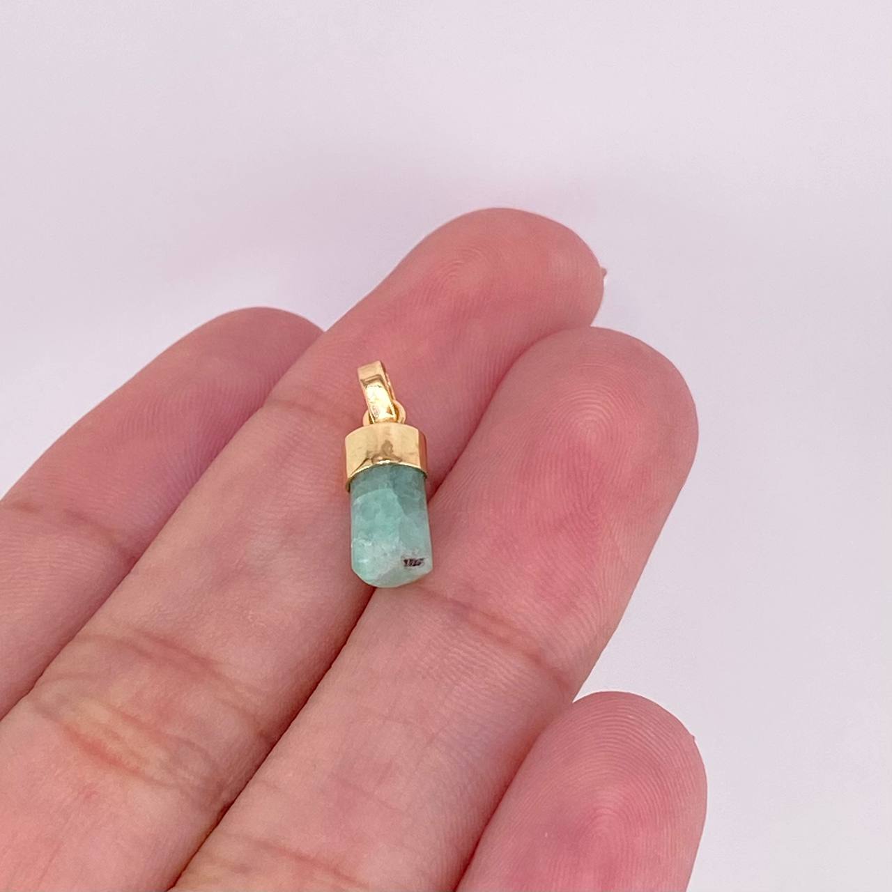 Dije Morralla Esmeralda 0.8g / 1.7cm Oro Amarillo 18K