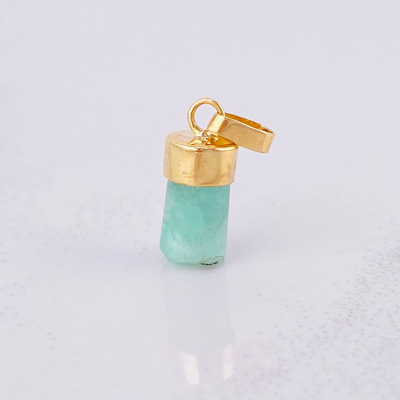 Dije Morralla Esmeralda 0.8g / 1.7cm Oro Amarillo 18K