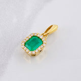 Dije Cuadro Borde Tupido Esmeralda 2.3pts Diamantes 24pts 3.2g / 2.2cm Oro Amarillo 18K