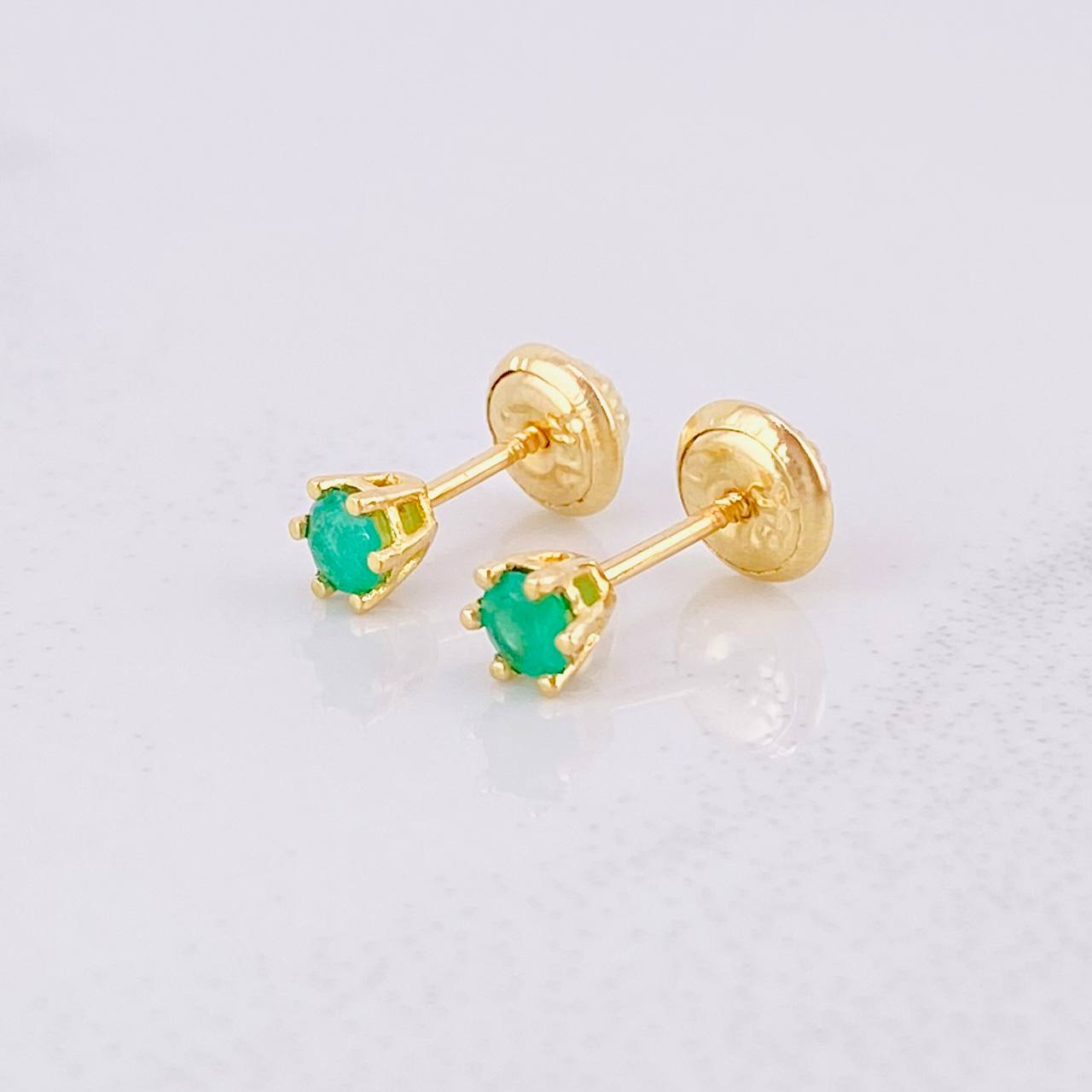 Topos Seis Garras Esmeraldas 20pts 0.75g / 3.7mm Oro Amarillo 18K