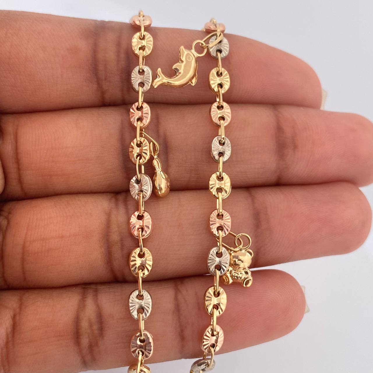 Tobillera GC 5.85gr / 25.7cm / 3.86mm Tres Oros 18K $