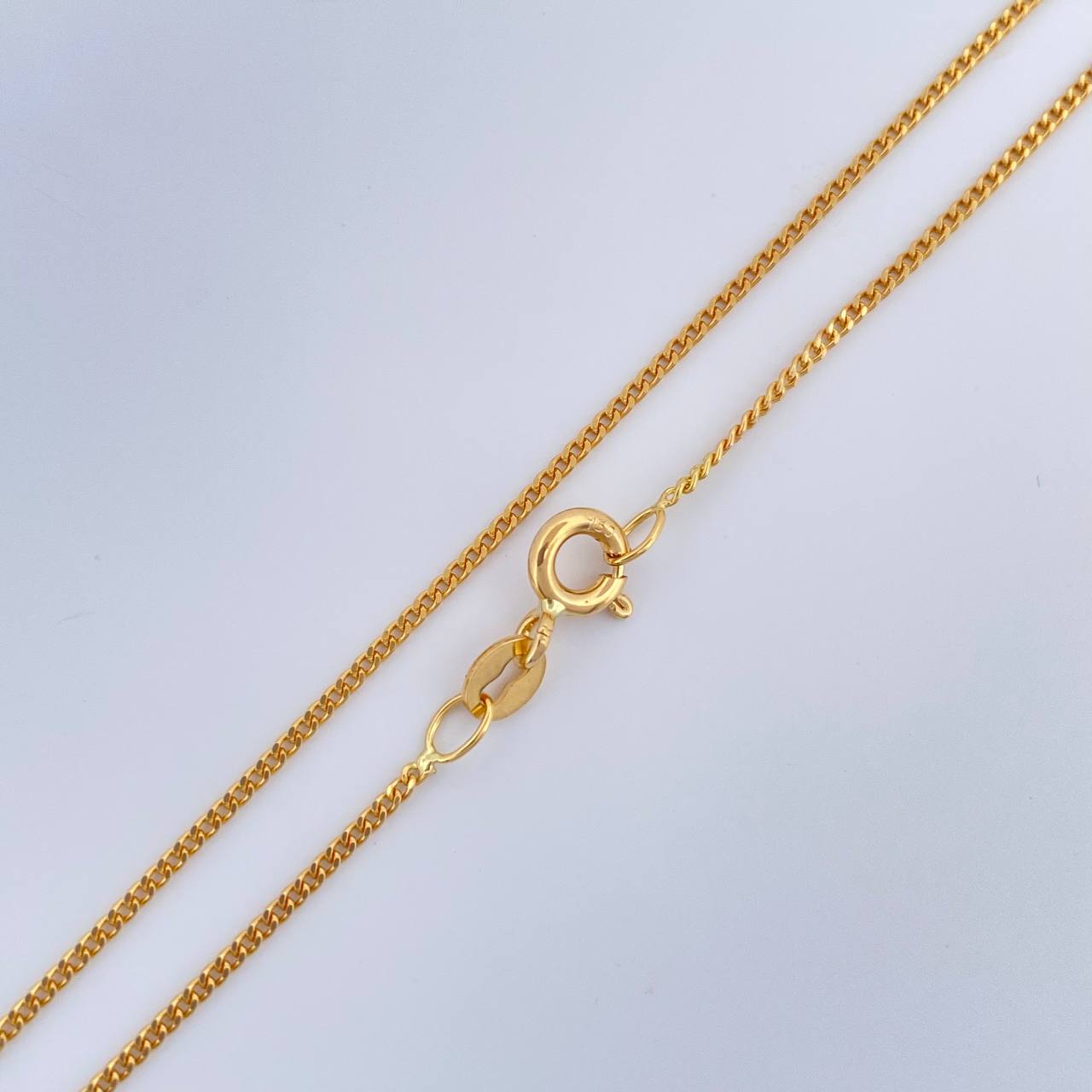 Cadena Mini Cubana 2.6gr / 50.3cm / 0.98mm Oro Amarillo +1 18K $