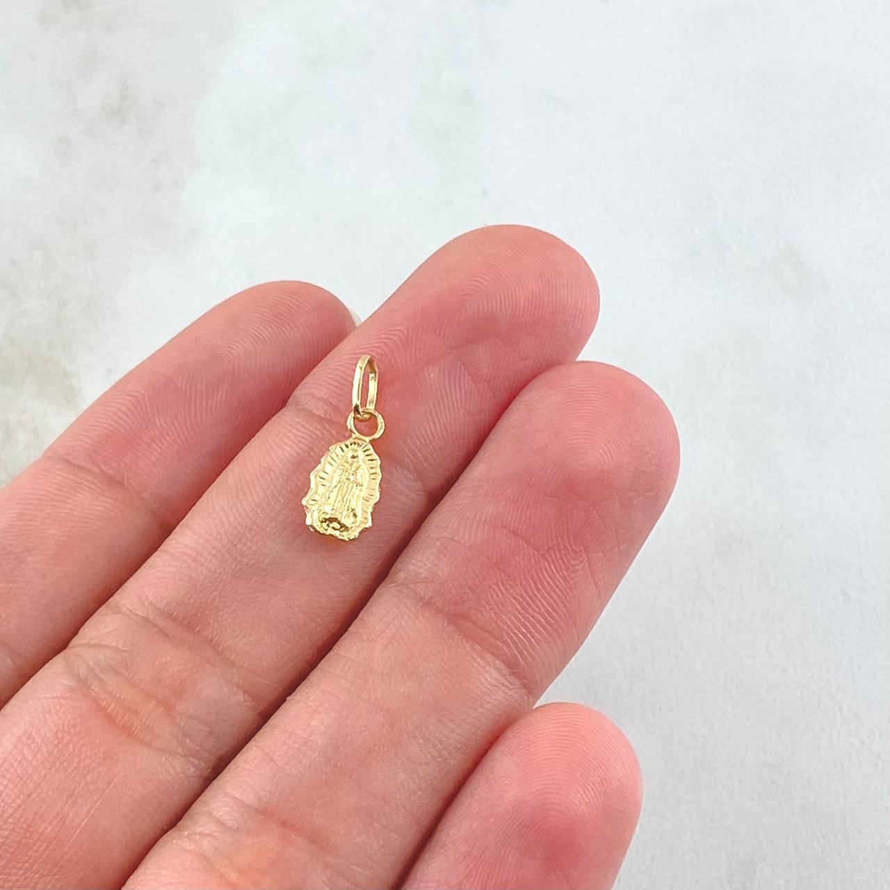 Dije Virgen Guadalupe Silueta 0.2gr / 1.5cm / Oro Amarillo 18K