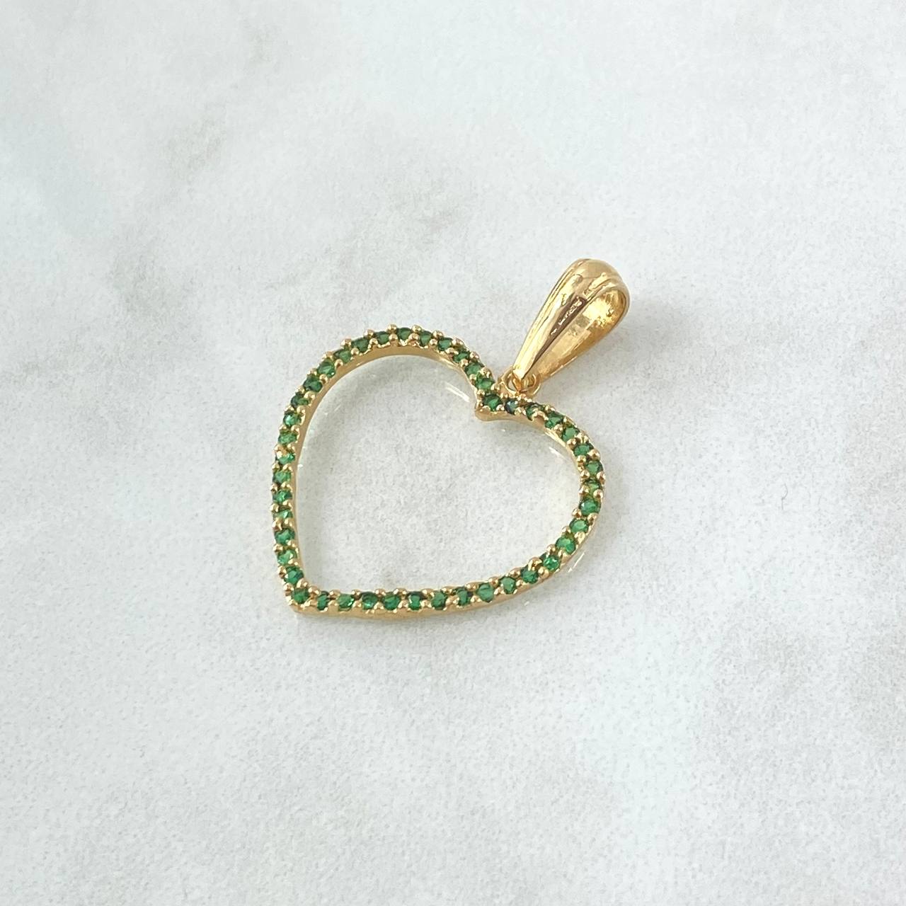 Dije Silueta Corazón 1.75gr / 3.2cm / Circones Verdes Oro Amarillo 18K