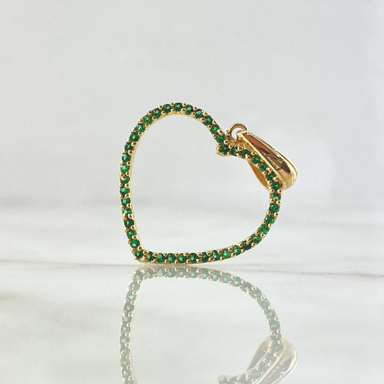 Dije Silueta Corazón 1.75gr / 3.2cm / Circones Verdes Oro Amarillo 18K