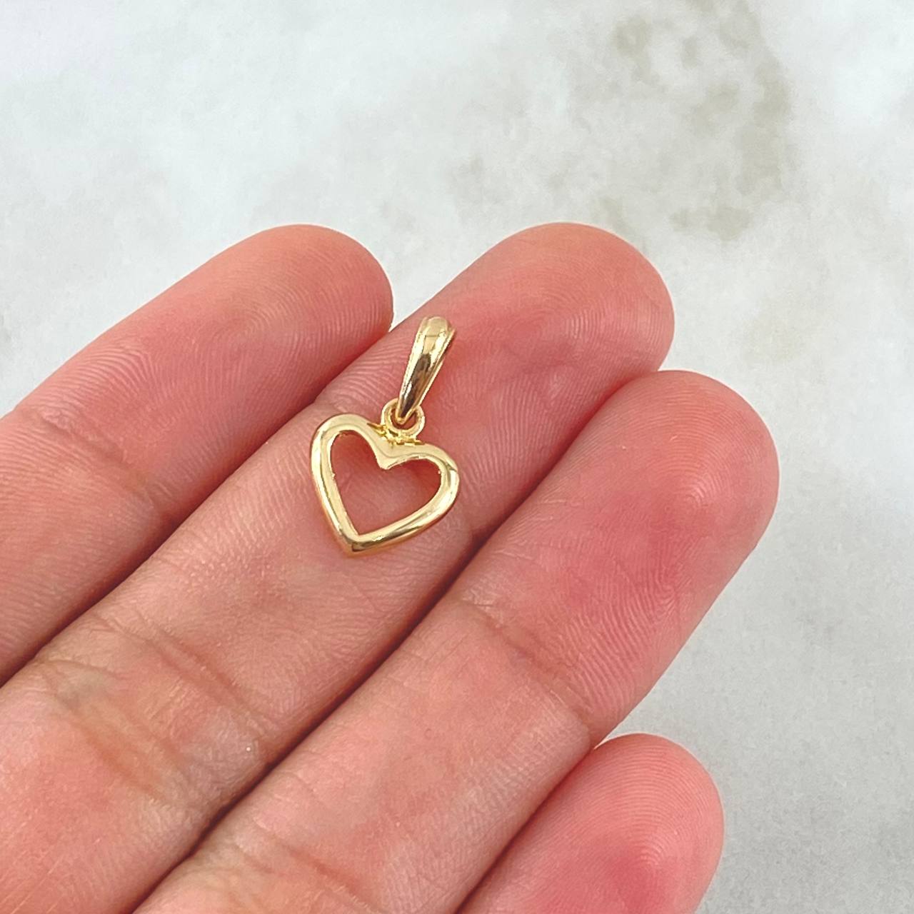 Dije Silueta Corazón 0.65gr / 1.5cm / Liso Oro Amarillo 18K