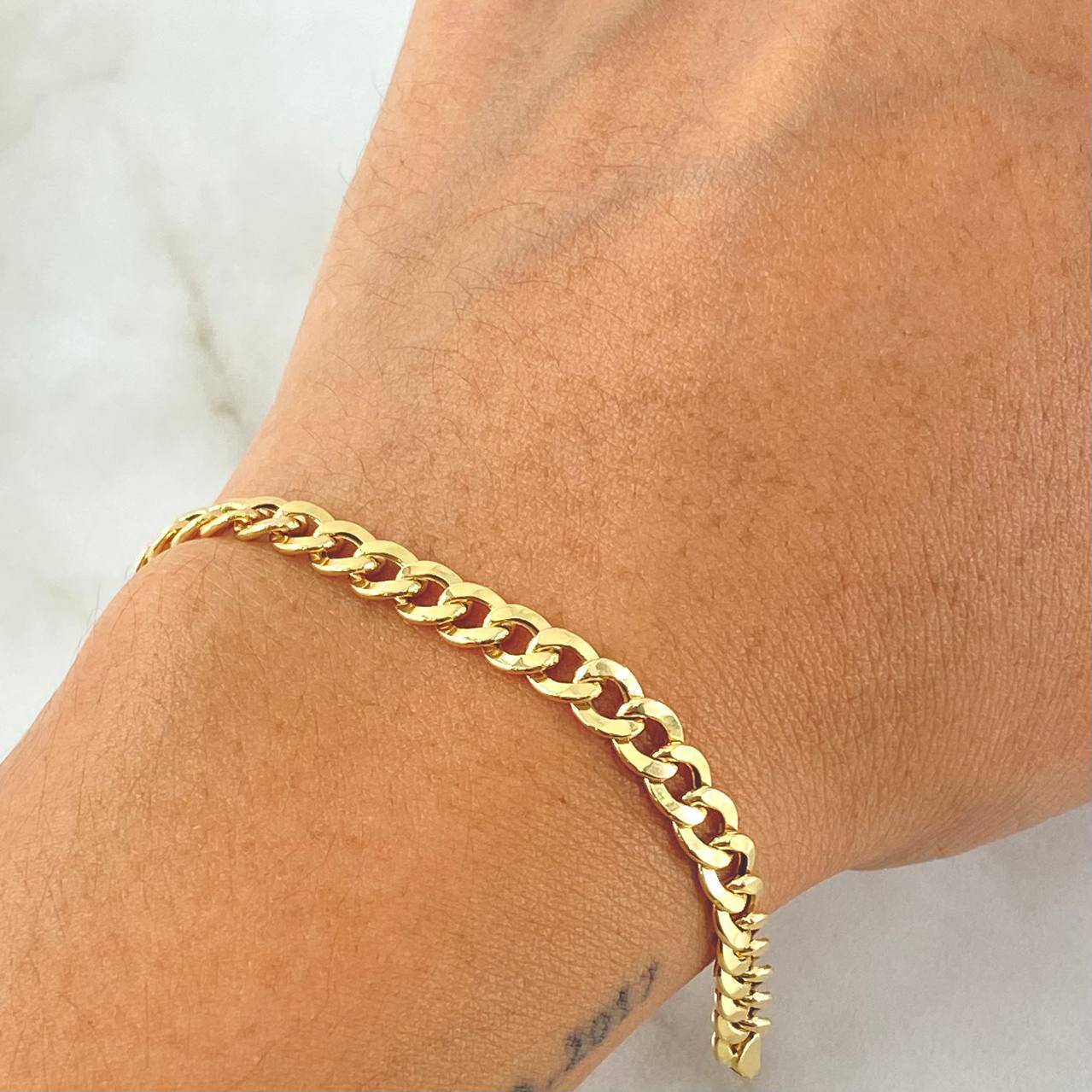 Pulso Cubano 5.4gr / 20.5cm / +0 Oro 18K ©