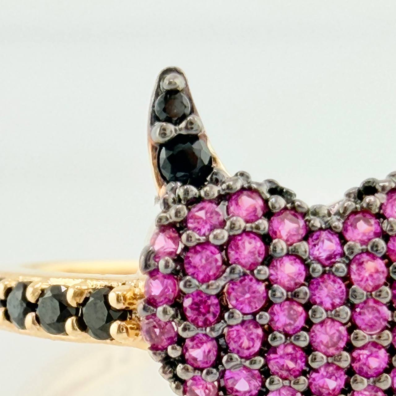 Anillo Corazon Devil 2.6gr / T7 1/4 /  Dos Oros Negro Amarillo  18K %