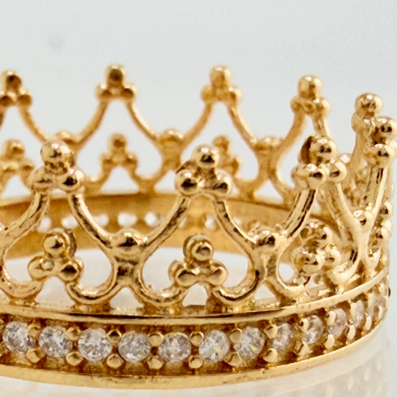 Anillo Argolla Corona 2.2gr / T5 1/2 / Oro Amarillo 18K %