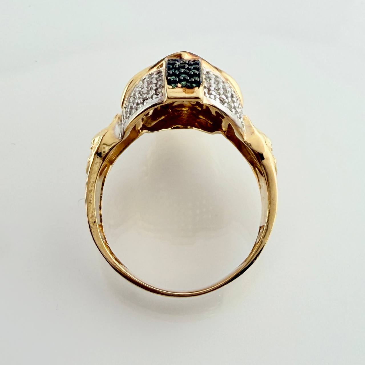Anillo Rostro Gladeador 11.65gr / T10 1/2 / Tres Oros 18K %