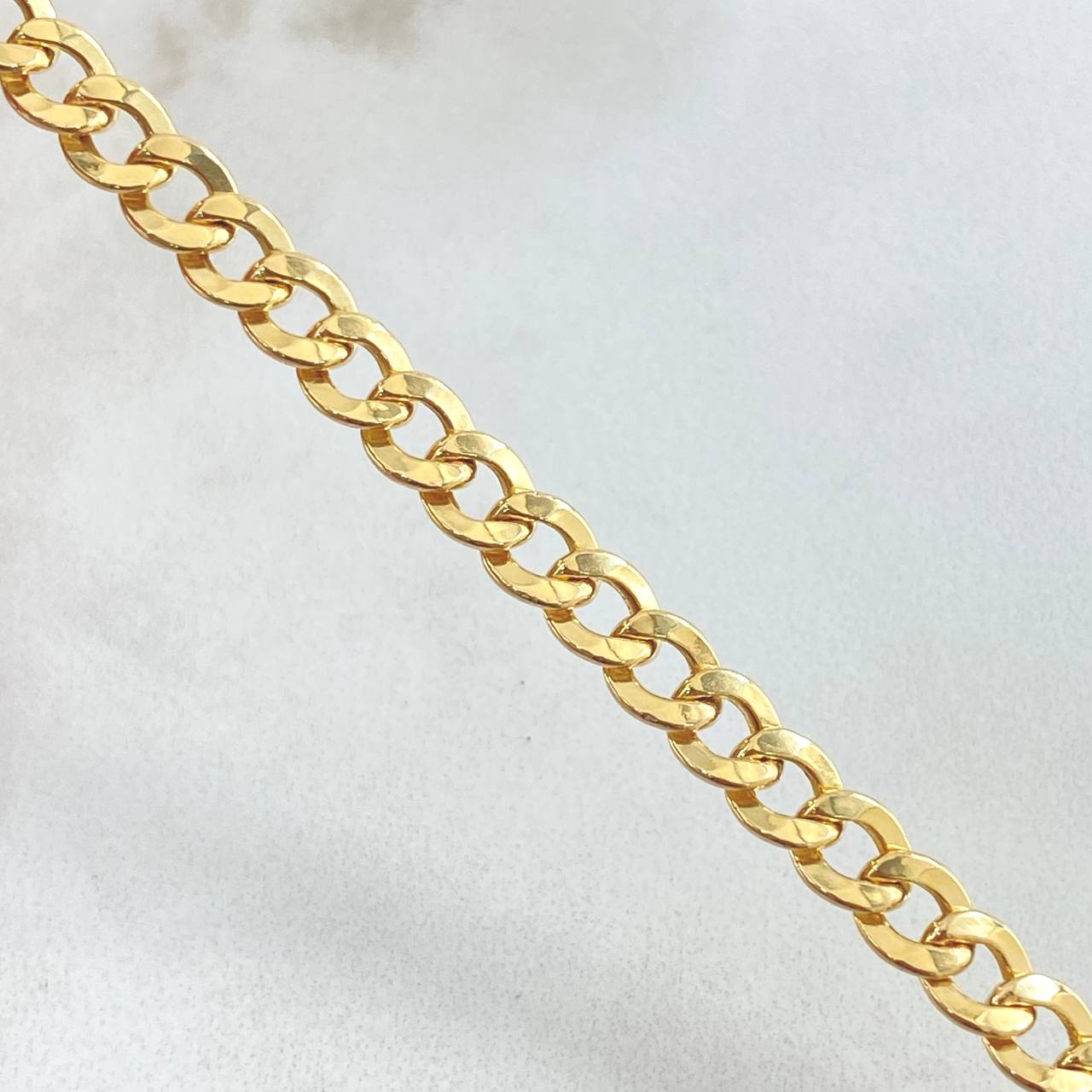 Pulso Cubano 4.35gr / 20cm / +0 Oro 18K ©