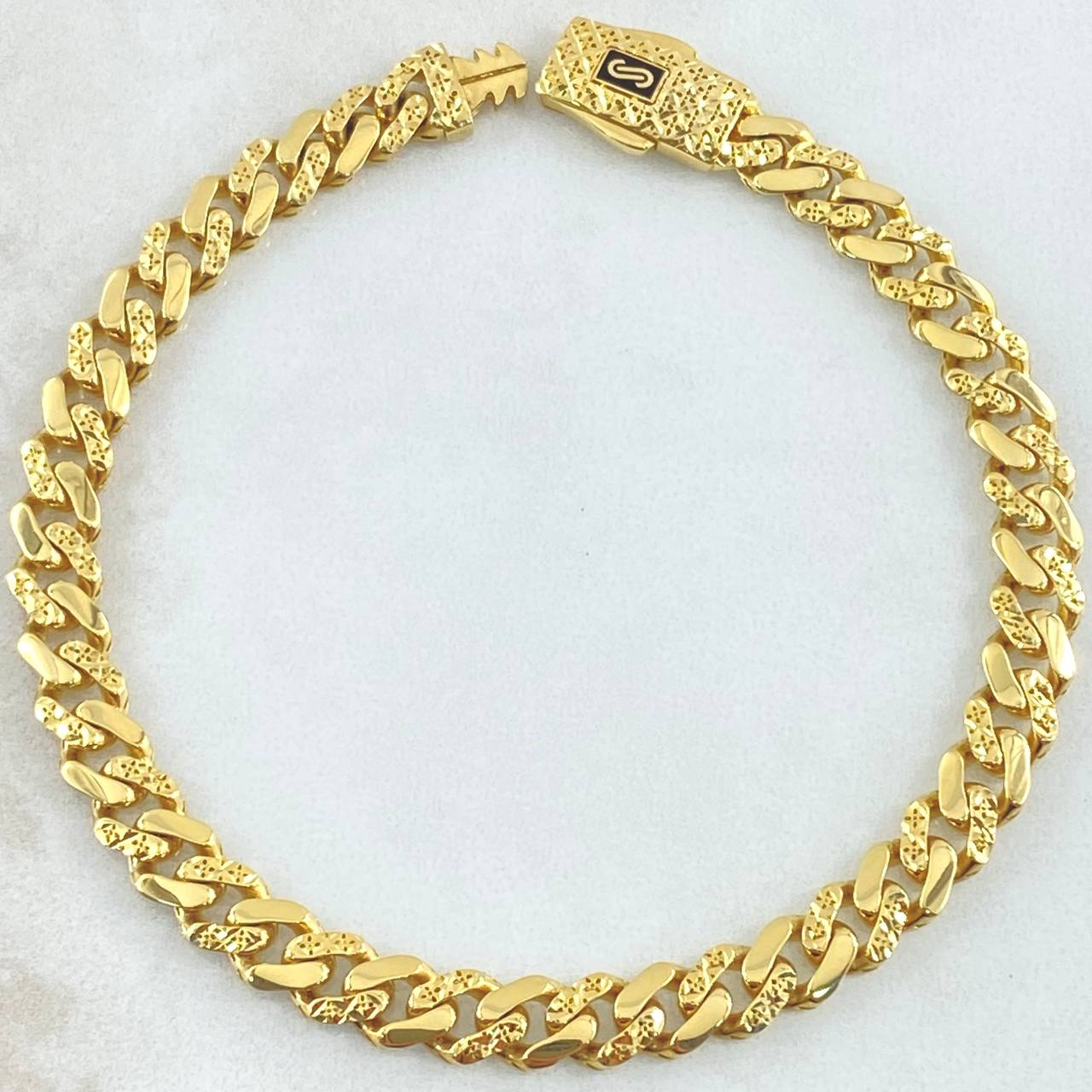 Pulso Cubano Infinito 12.1gr / 21cm / +4 Oro 18K ©