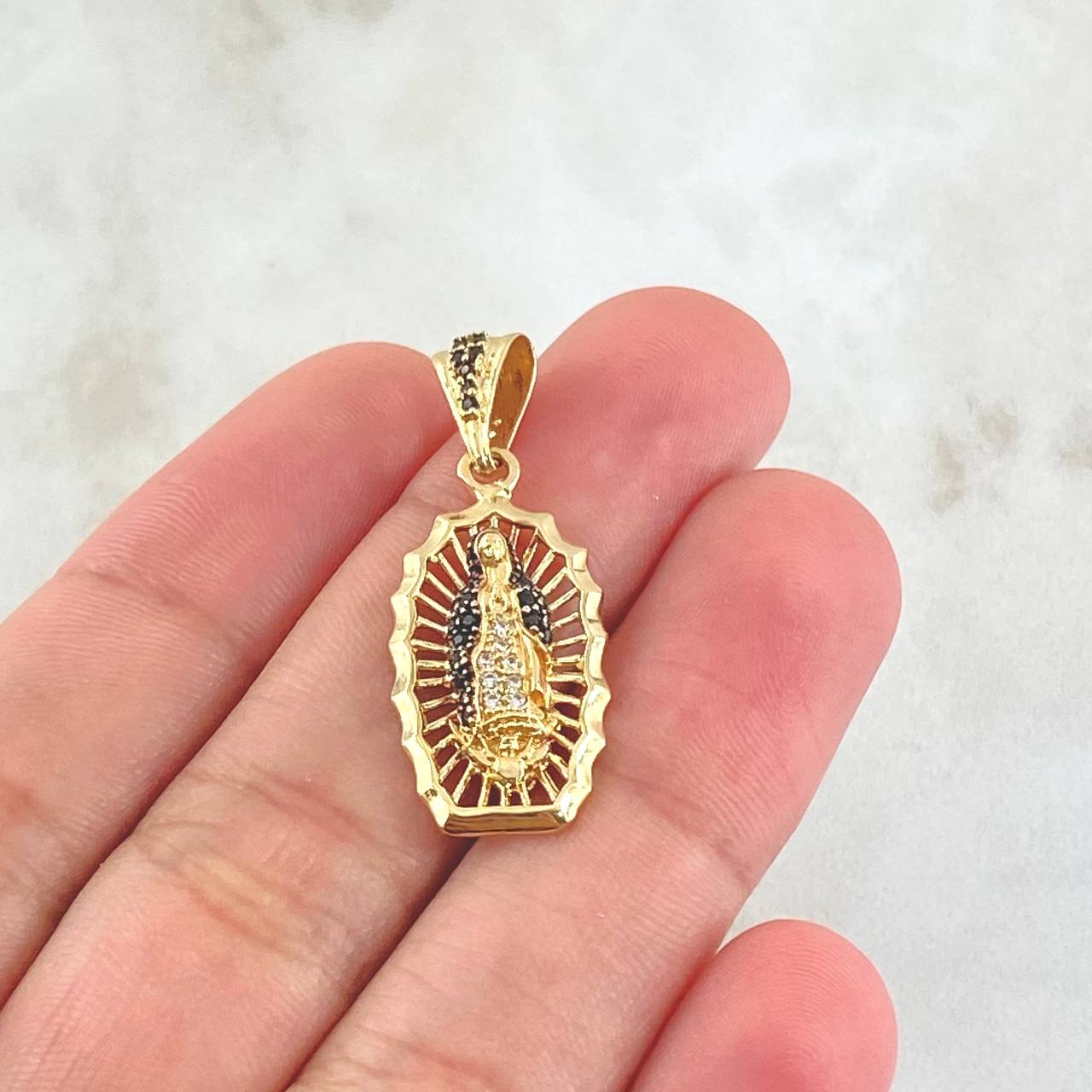 Dije Virgen de Guadalupe Filigrana 3.05gr / 3cm / Oro 18K ©
