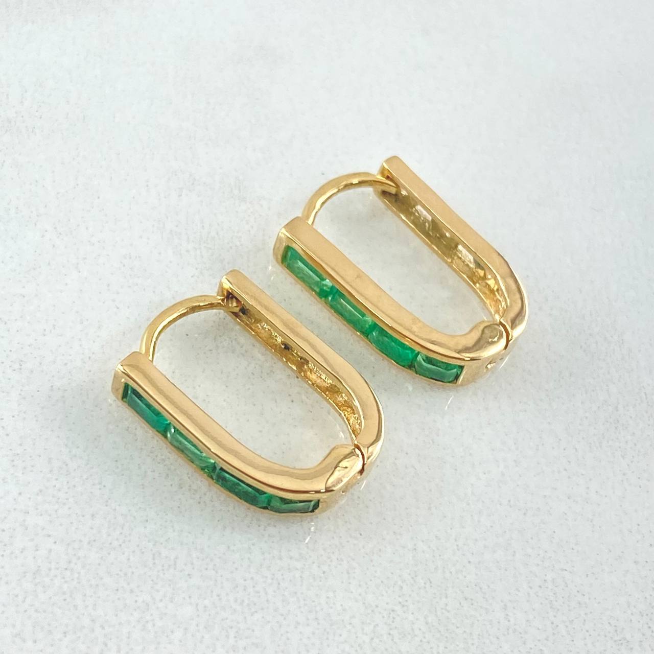 Candongas Curvas Perpendiculares Esmeraldas 56pts 2.9gr / 1.5cm / Oro 18K ©