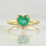 Anillo Solitario Corazón Agarrado Esmeralda 82pts 2.9gr / T7 / Oro 18K ©