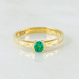 Anillo Solitario Puente Hueco Esmeralda 18pts 2.45gr / T6 3/4 / Oro Amarillo 18K ©