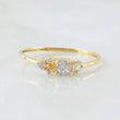 Anillo Solitario Flores Delicadas 1gr / T6 3/4 / Oro Amarillo 18K ©
