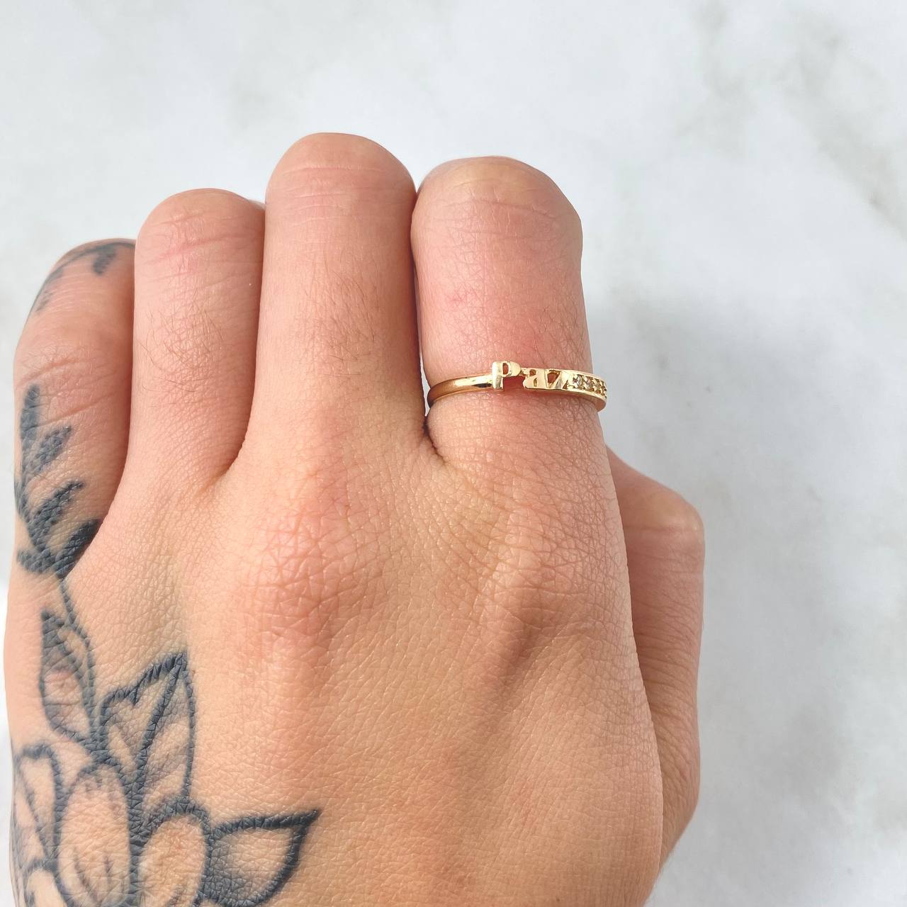 Anillo Paz 1.4gr / T6 1/2 / Oro Amarillo 18K ©