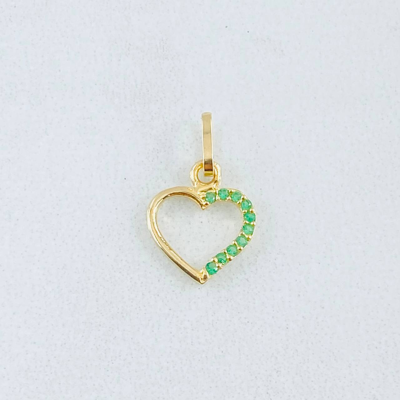 Dije Silueta Corazón 0.3gr / 1.3cm / Oro Amarillo 18K