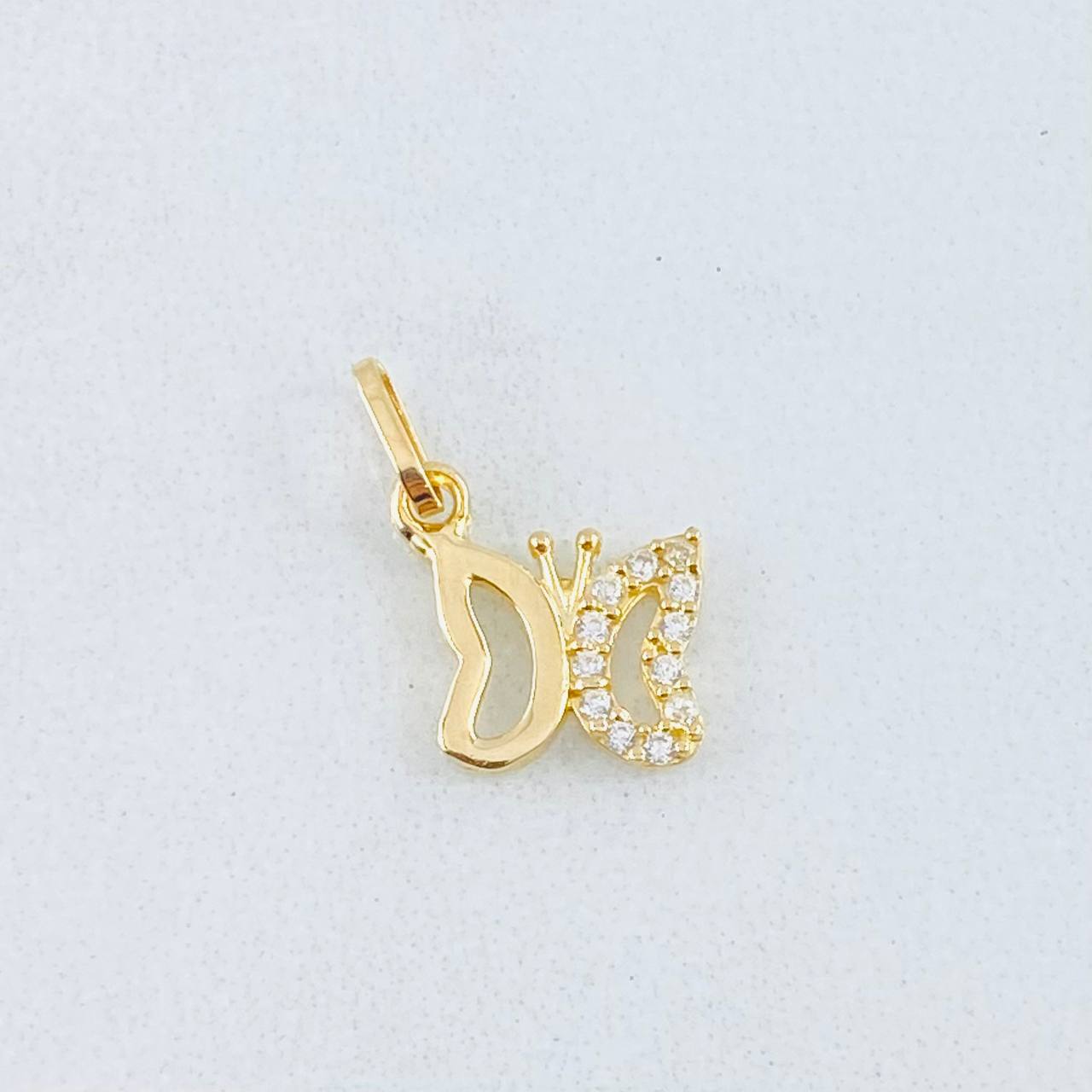 Dije Silueta Mariposa 0.55gr / 1.6cm / Oro Amarillo 18K