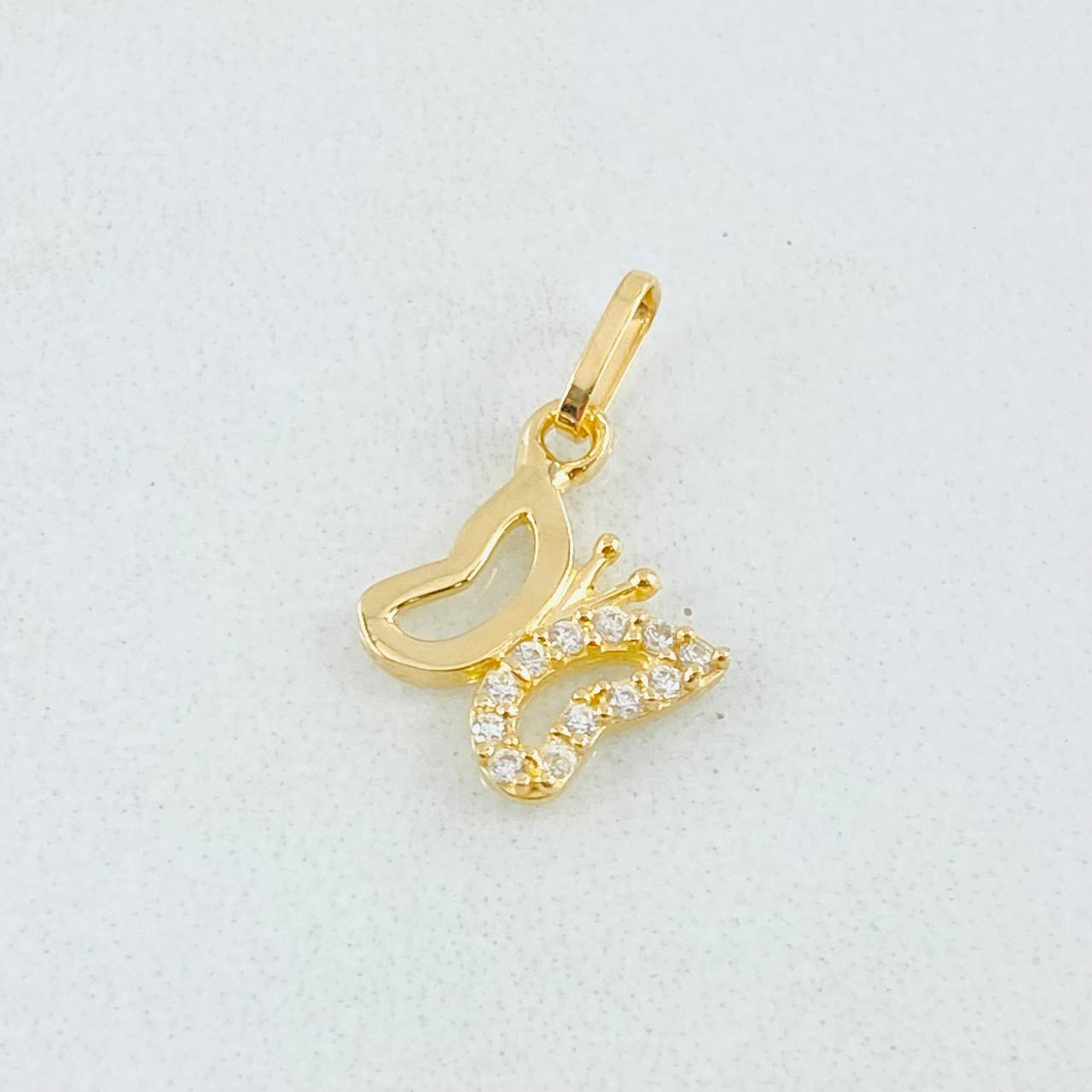 Dije Silueta Mariposa 0.55gr / 1.6cm / Oro Amarillo 18K