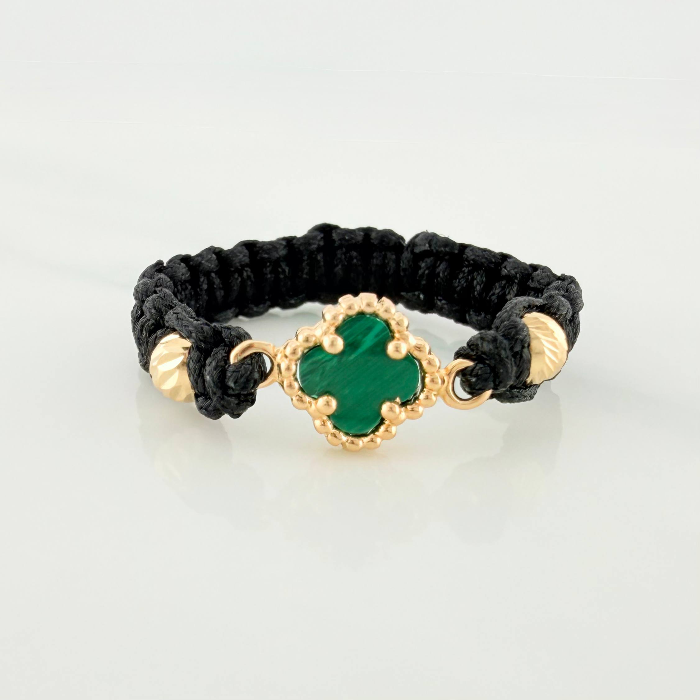 Anillo Tejido Negro Herraje Trebol 0.9 g / T9 Oro Amarillo 18K
