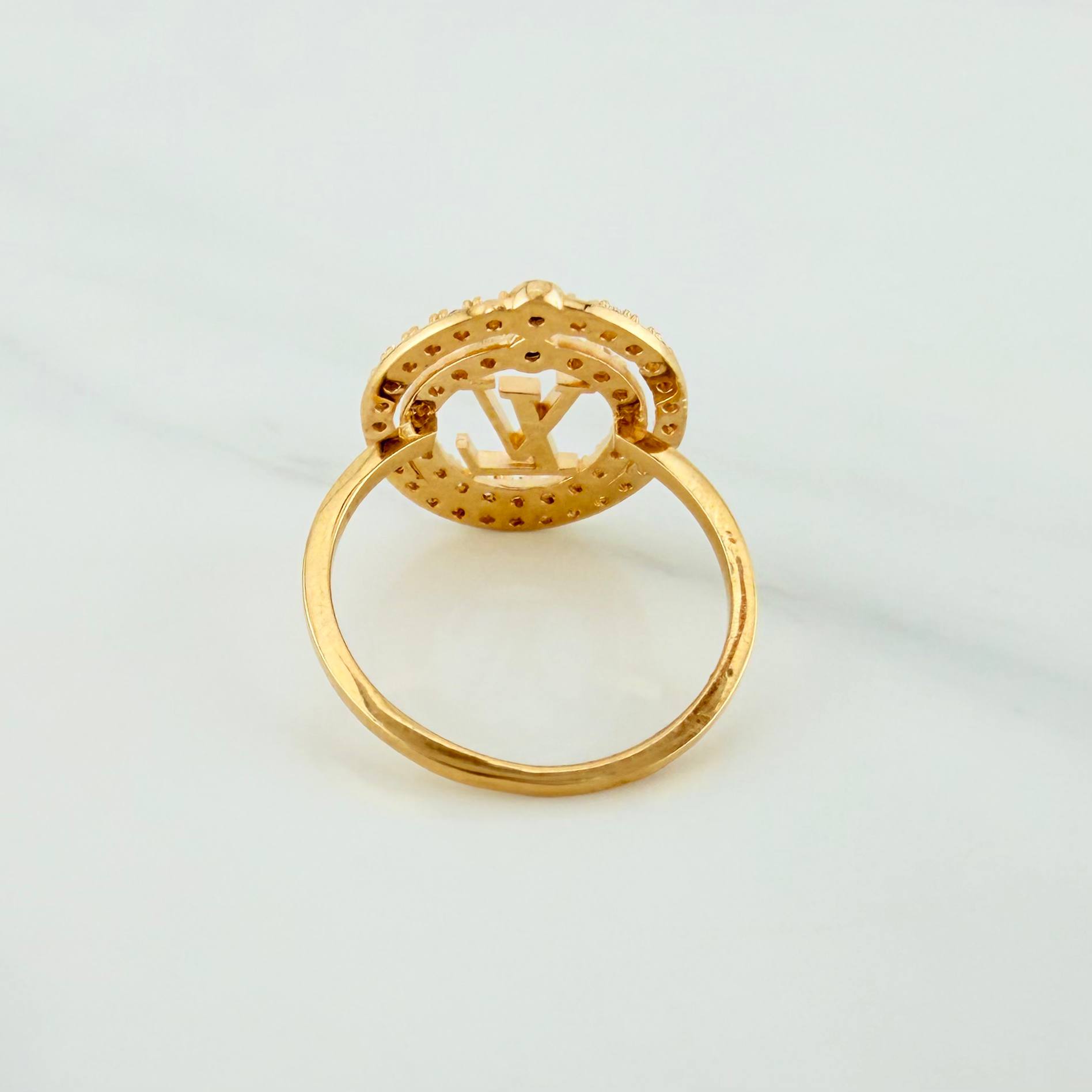 Anillo Lv 2.6 g / T6 1/2 Oro Amarillo 18K