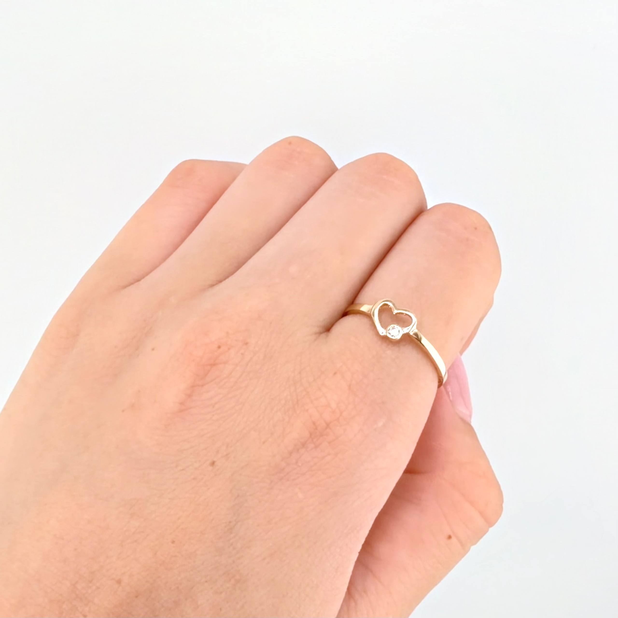 Anillo Corazon Silueta 1.35gr / T7 3/4 / Oro Amarillo 18K