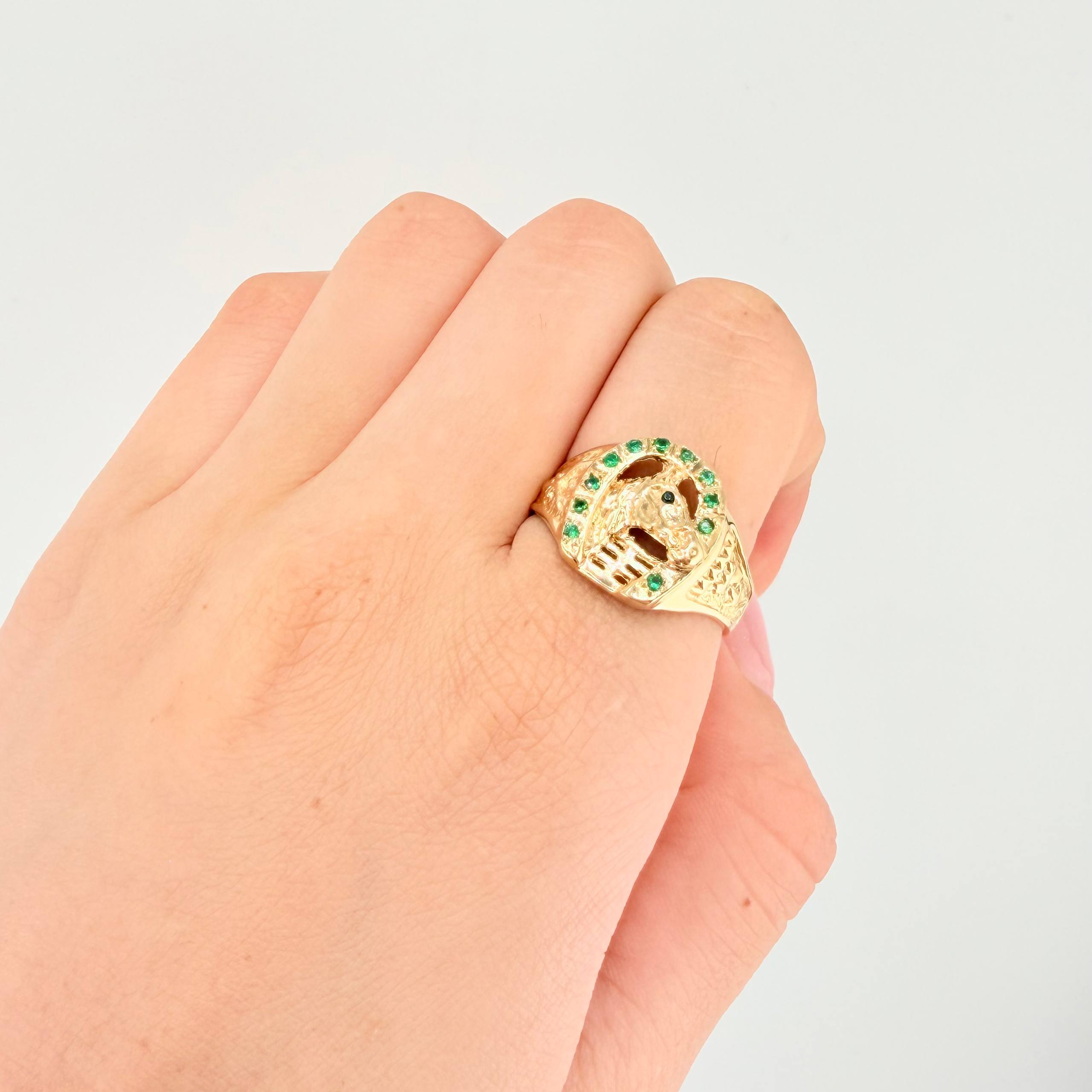 Anillo Herradura Caballo 5.4gr / T9 3/4 / Oro Amarillo 18K ©