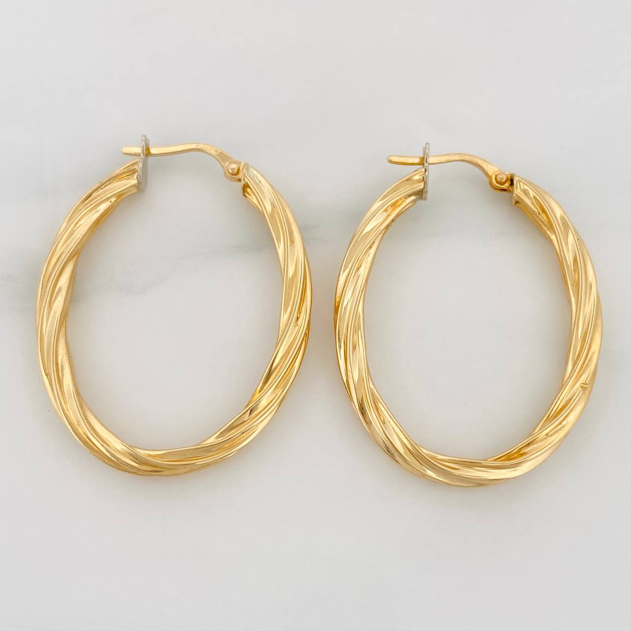 Candongas Mary Ovalada 4.5g / 3cm Oro Amarillo 18K