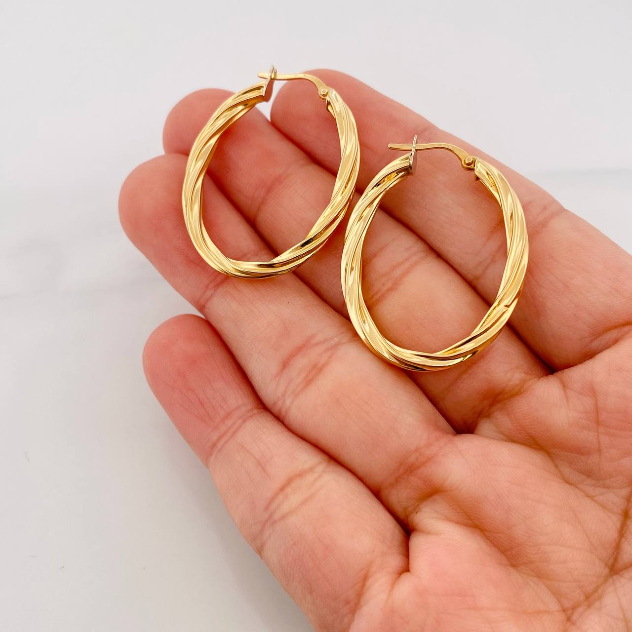 Candongas Mary Ovalada 4.5g / 3cm Oro Amarillo 18K