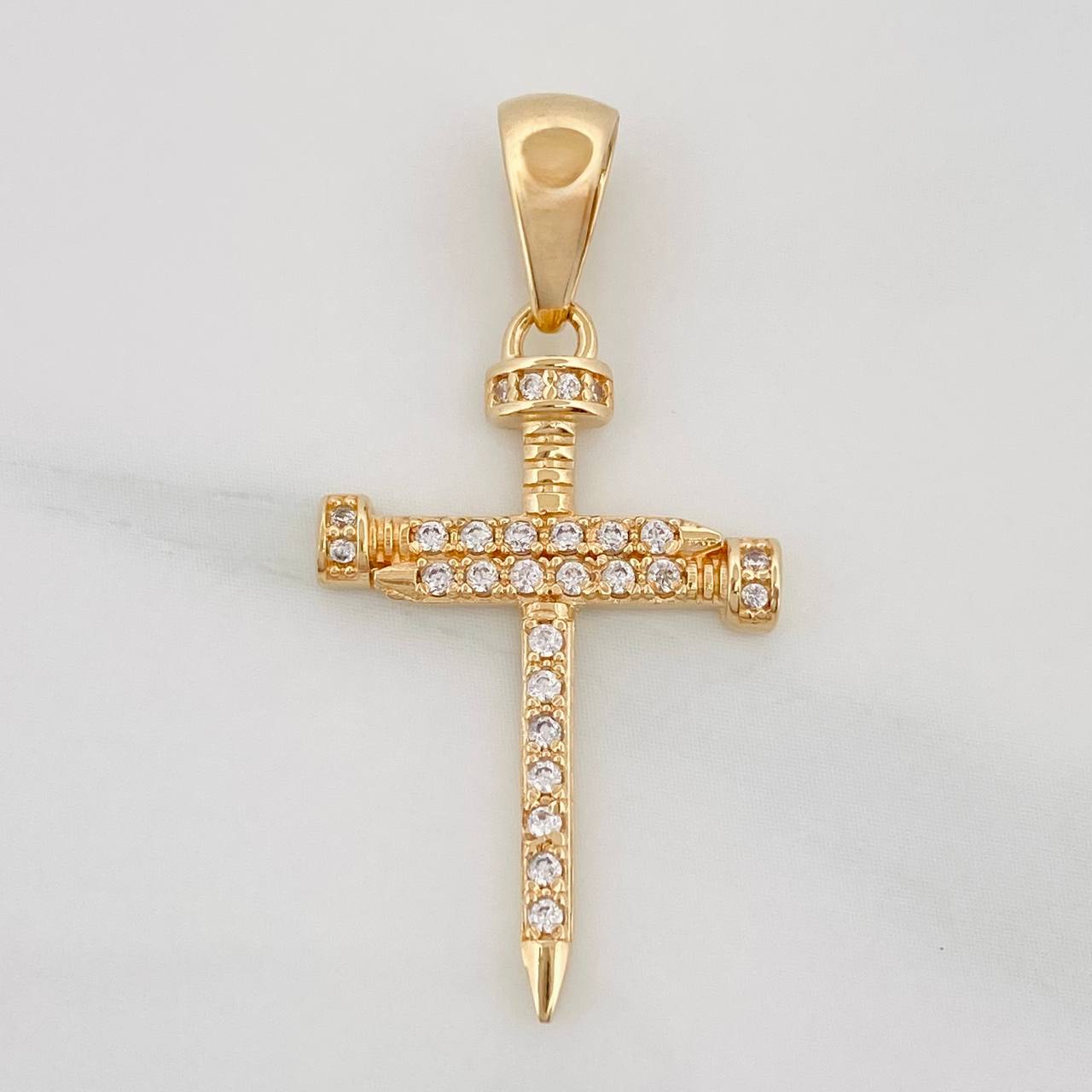Dije Cruz Clavo 2.4g / 3.05cm Oro Amarillo 18K