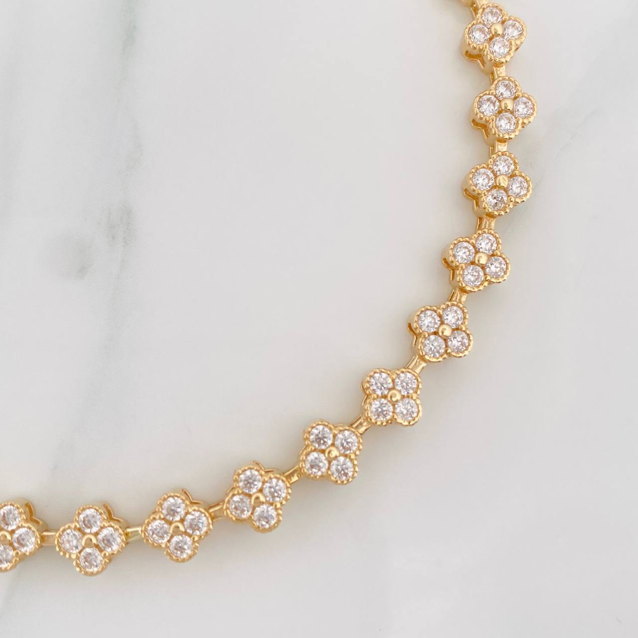 Pulso Flores 13.2g / 19cm / 6.1mm Oro Amarillo 18K