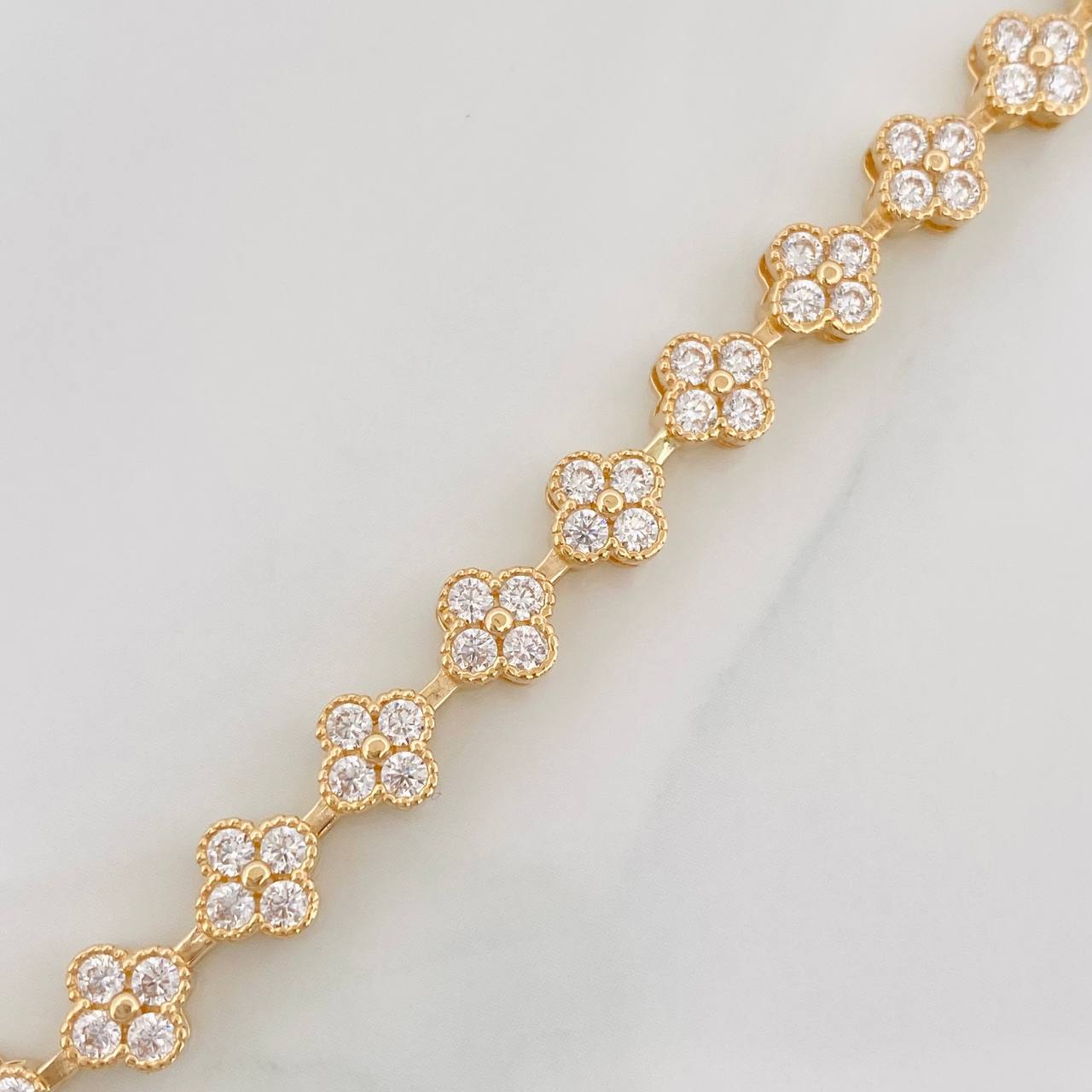 Pulso Flores 13.2g / 19cm / 6.1mm Oro Amarillo 18K