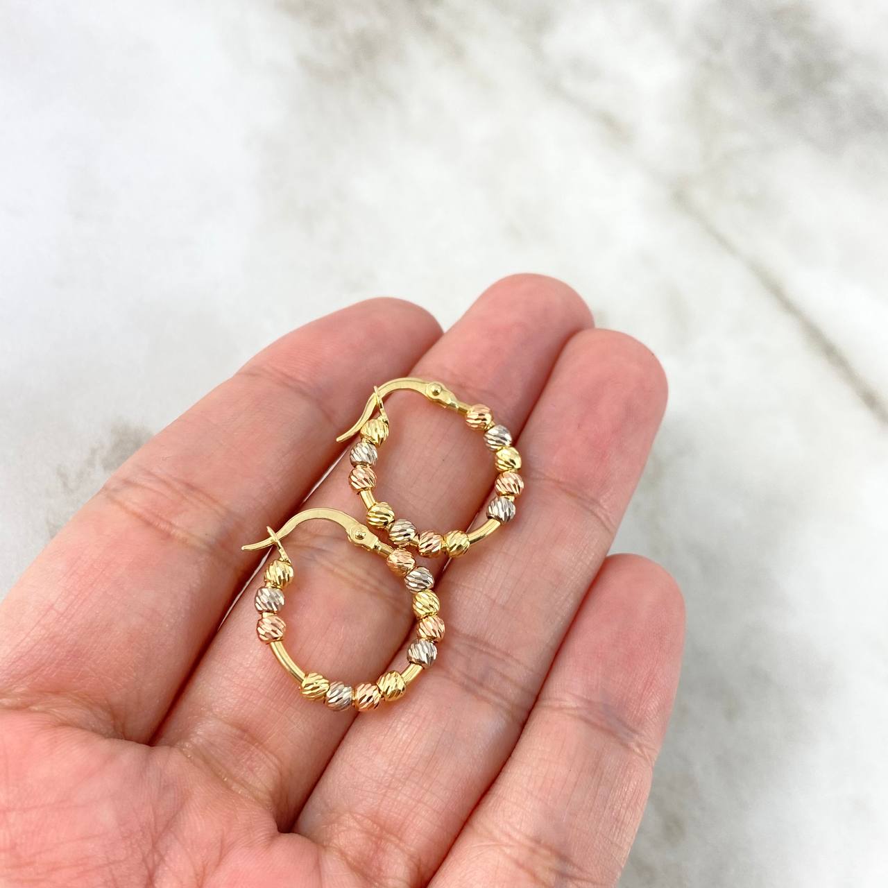 Candongas Aro 2.15gr / 2cm / 3mm Bolas Diamantadas Tres Oros 18K