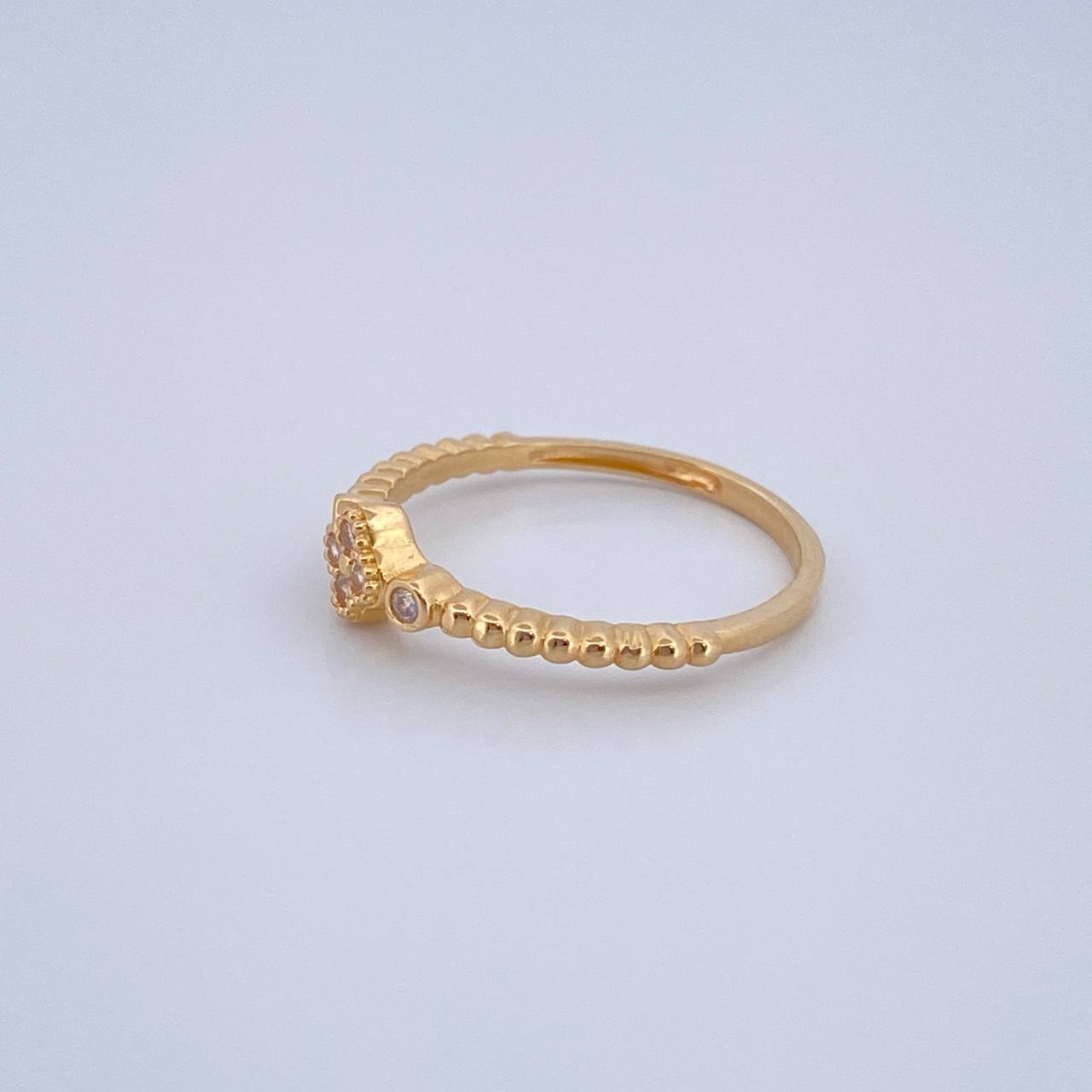 Anillo Trebol 1.75gr / T5 3/4 / Oro Amarillo 18K $