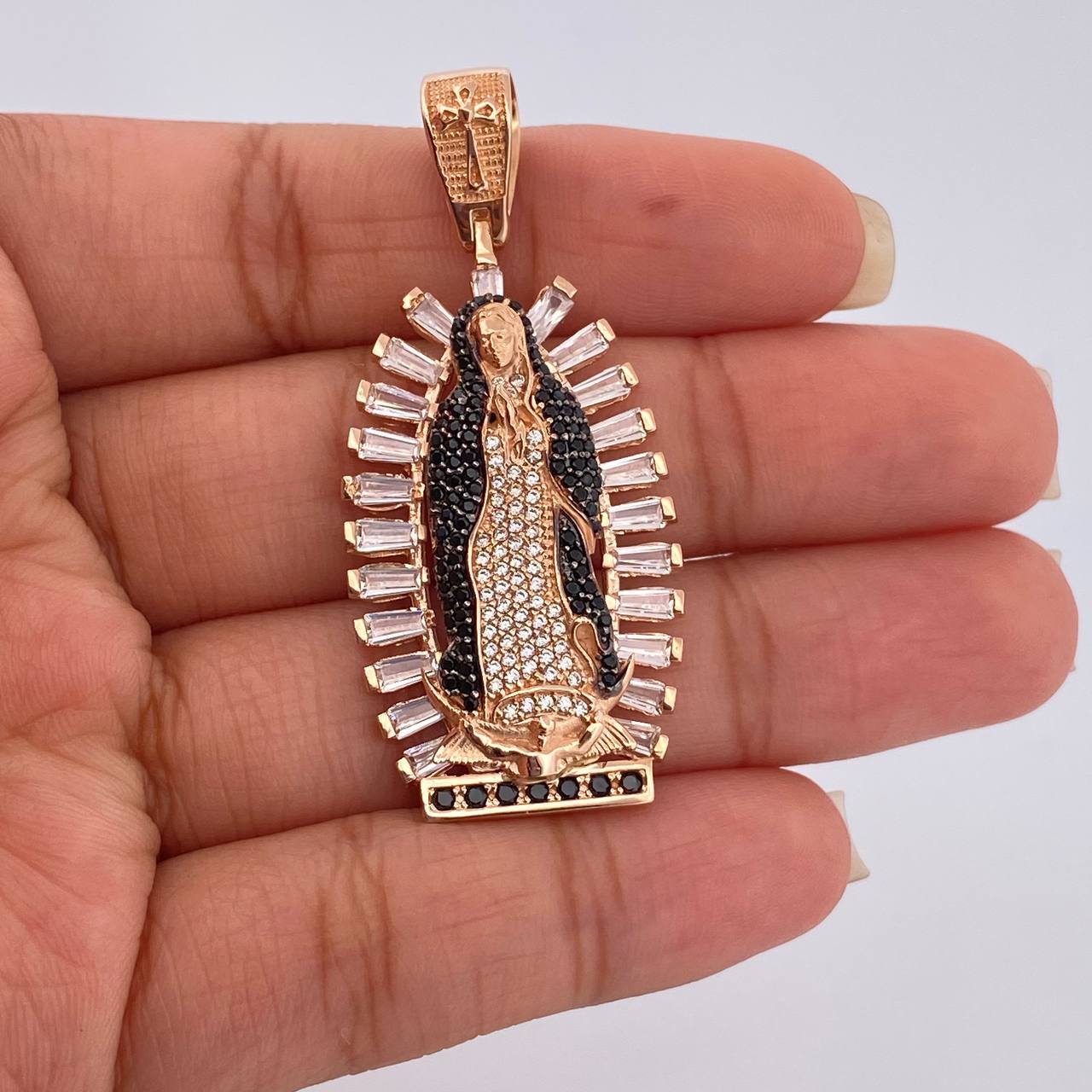 Dije Virgen De Guadalupe 11.75gr / 5.1cm-Oro Rosa 18K $