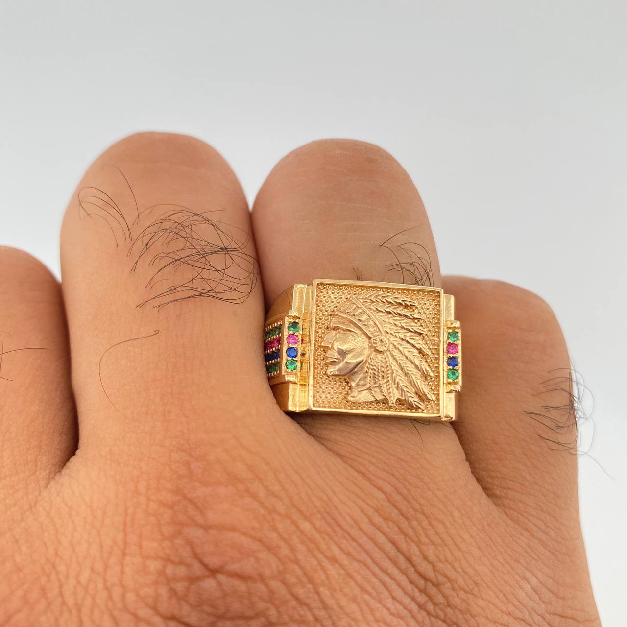 Anillo Sello Indio 10.75gr / T9 1/4 / Oro Amarillo 18K $