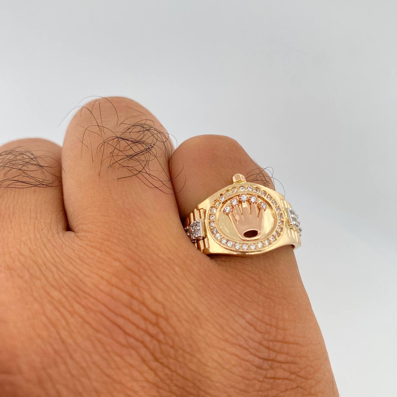 Anillo Corona RX 6.55gr / T8 1/2 / Tres Oros 18K $
