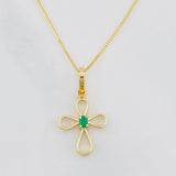 Set Cadena Veneciana + Dije Cruz Piedra Centro Esmeralda 0.03pts / 1.45g / 40.05cm Oro Amarillo 18K