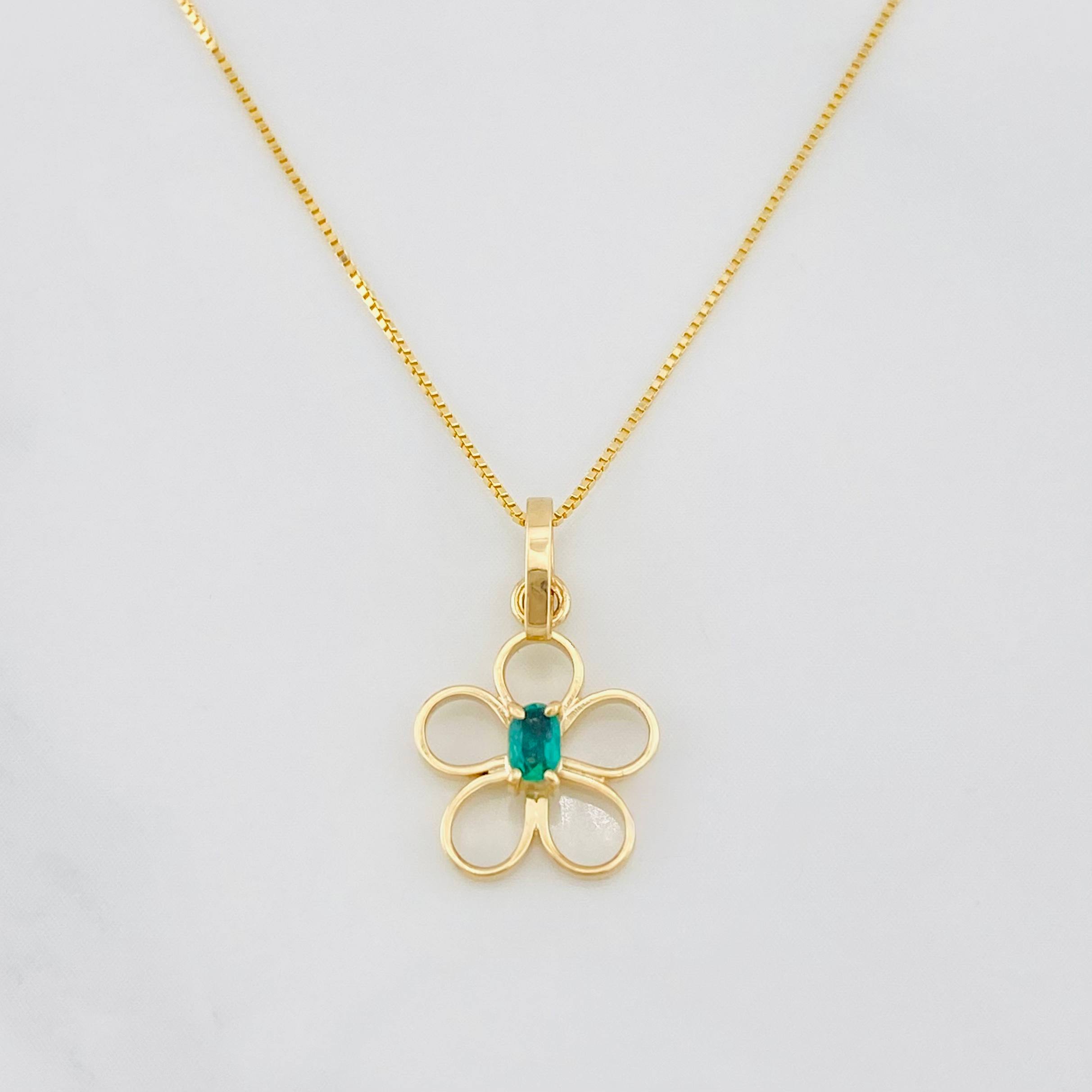 Set Cadena Veneciana + Dije Flor Esmeralda 0.05pts / 1.6g / 40cm Oro Amarillo 18K